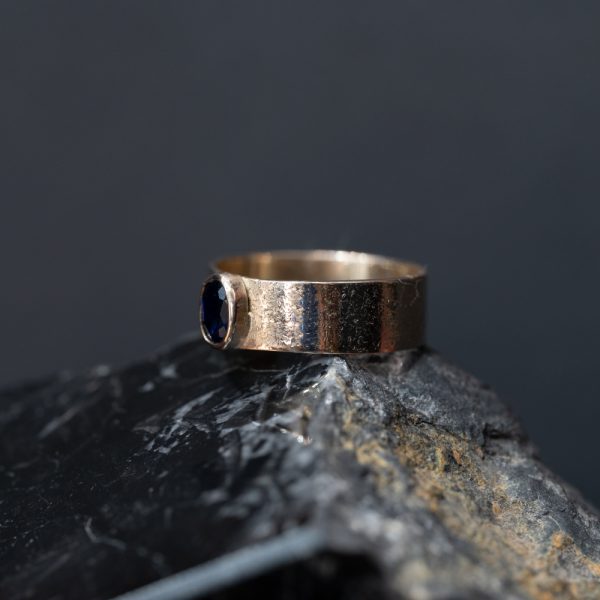 Anillo de Oro Viejo con Zafiro - Imagen 2