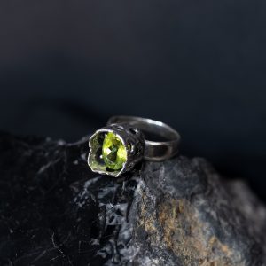 Anillo Tesoro Escondido Peridoto