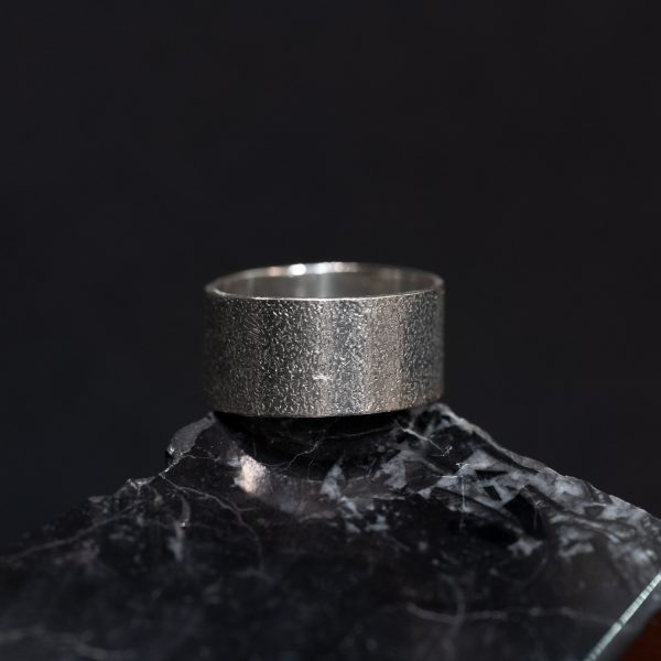 Anillo Granulado Grande