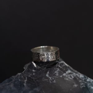 Anillo Texturizado mediano