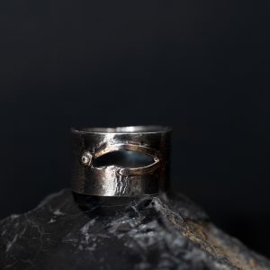 Anillo Hueco y Brillante