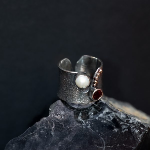 Anillo de Perla con Granate y Oro - Imagen 2