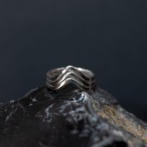 Anillo Triple "V"