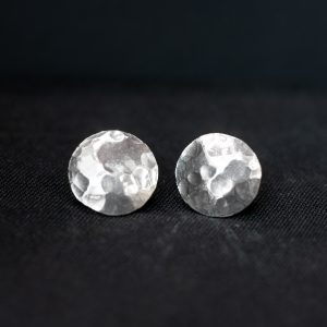 Pendientes de Plata Martillada redondos